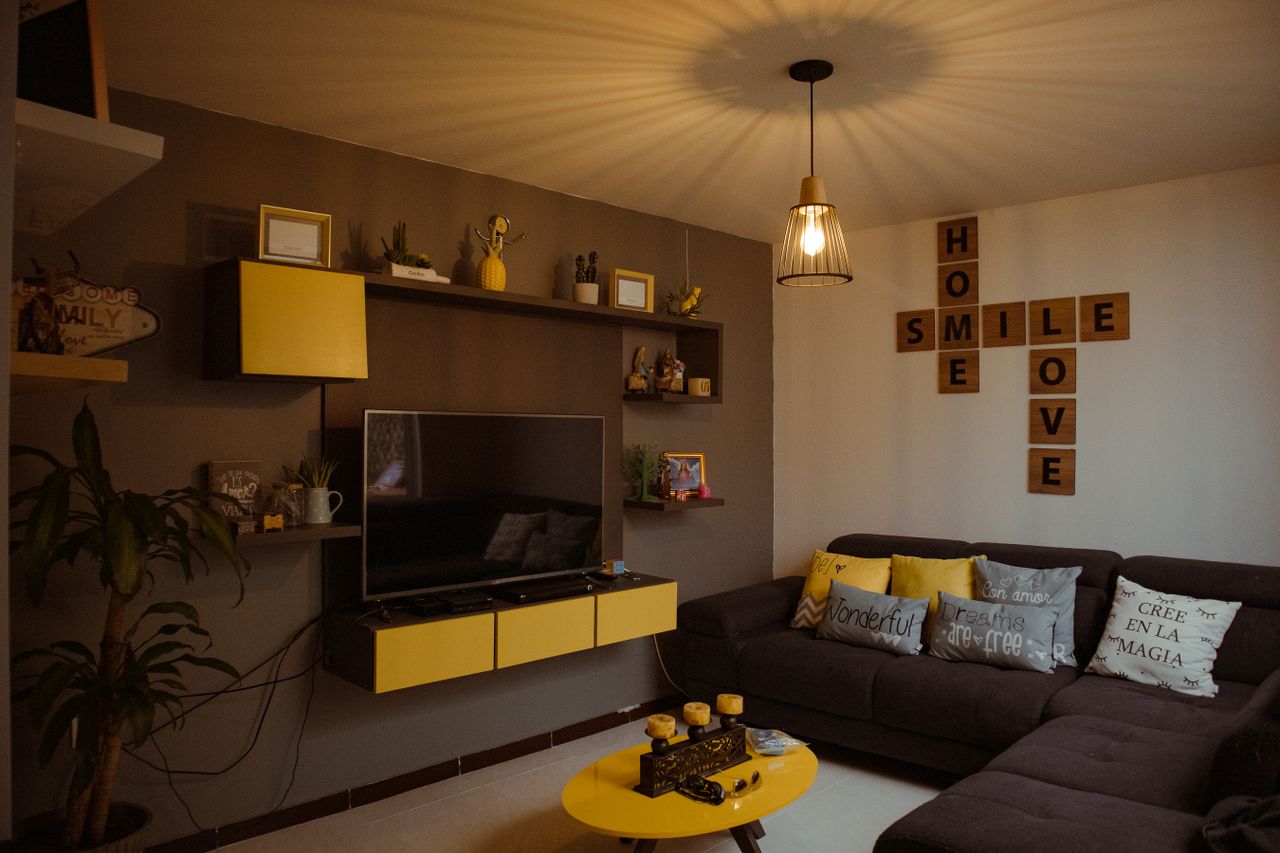 services-01 Stylish living room in Popayán, Colombia featuring modern design elements and cozy furniture.